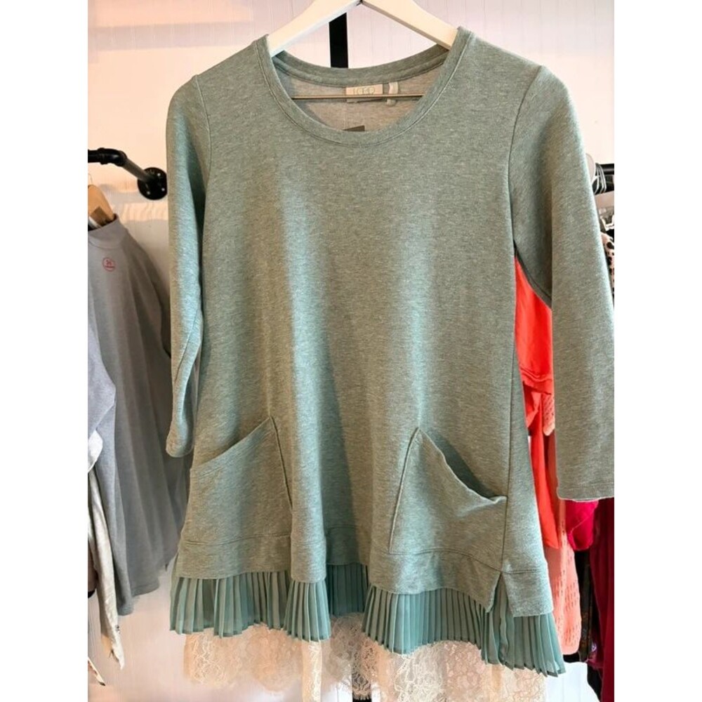 LOGO lounge XXS lace trim blouse green